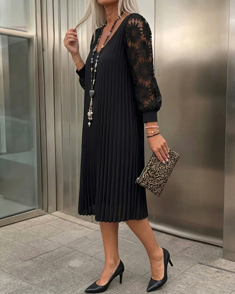 Lace Patchwork V-Neck Ruched Dress
