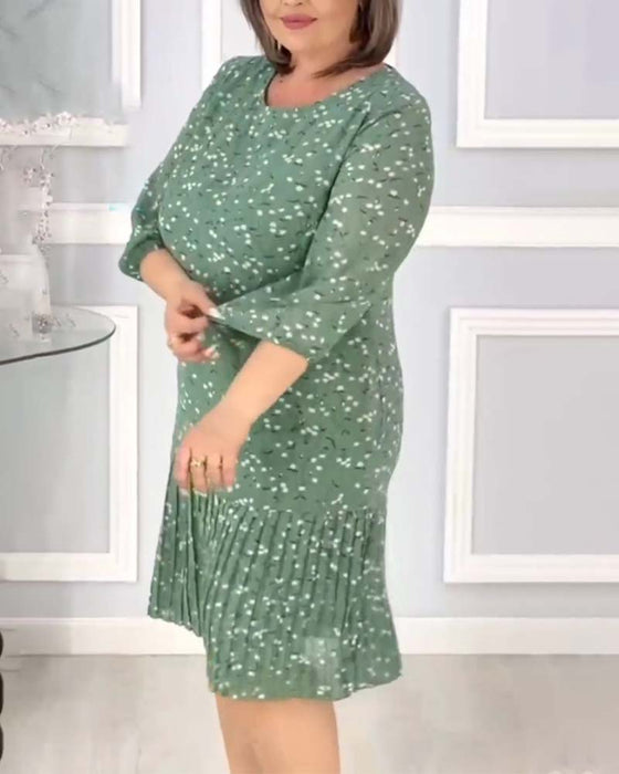 Elegant patchwork pleated printed dress