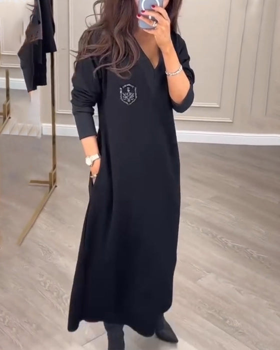 Elegant dress with v-neck side slit